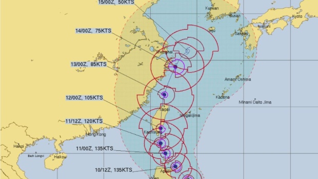 BC-Ports-in-China-Brace-for-Impact-of-Typhoon-Chanthu