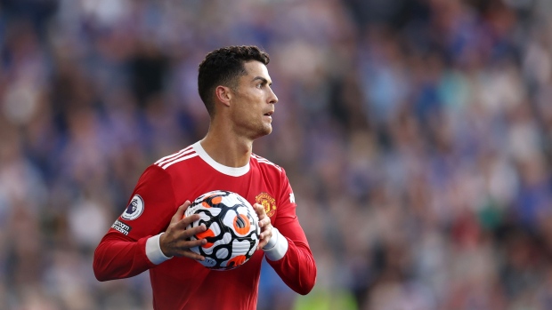 LEICESTER, ENGLAND - OCTOBER 16: Cristiano Ronaldo of Manchester United during the Premier League match between Leicester City and Manchester United at The King Power Stadium on October 16, 2021 in Leicester, England. (Photo by Alex Pantling/Getty Images)