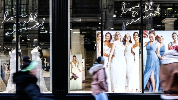 David's Bridal is betting that improved customer service in its stores will give it an advantage as weddings in the U.S. spike next year. Photographer: Spencer Platt/Getty Images