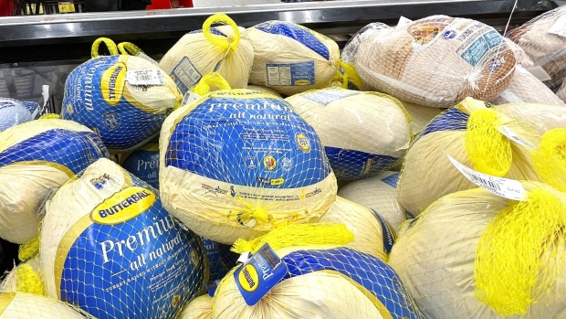 LOS ANGELES, CALIFORNIA - NOVEMBER 11: Turkeys are displayed for sale in a grocery store ahead of the Thanksgiving holiday on November 11, 2021 in Los Angeles, California. U.S. consumer prices have increased solidly in the past few months on items such as food, rent, cars and other goods as inflation has risen to a level not seen in 30 years. The consumer-price index rose by 6.2 percent in October compared to one year ago. (Photo by Mario Tama/Getty Images)