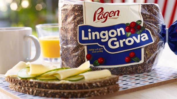 Lingongrova bread baked by Pagen AB