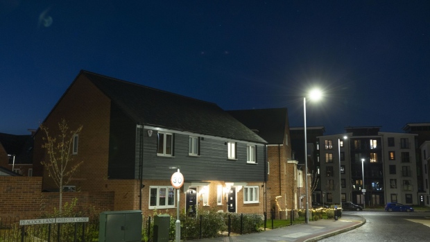 Residential homes in Woking, U.K., on Monday, Dec. 6, 2021. U.K. households, already bracing for their energy bills to rise by “several hundred pounds,” will see a further jump following the collapse of Bulb Energy Ltd. and other suppliers, the regulator said.
