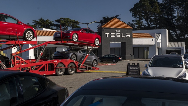 A Tesla dealership in Colma, California. Photographer: David Paul Morris/Bloomberg
