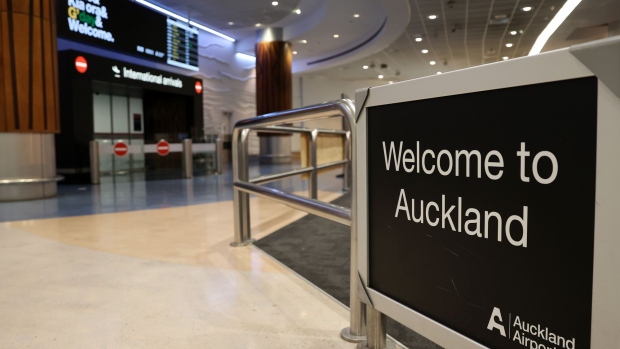 AUCKLAND, NEW ZEALAND - APRIL 13: A view of the arrivals area as tourists are welcomed back to Auckland International Airport on April 13, 2022 in Auckland, New Zealand. New Zealand borders reopened to Australian tourists from 11:59 pm on Tuesday 12 April. Vaccinated Australian citizens and permanent residents are eligible for quarantine-free travel with a negative COVID-19 test prior to departure, with tests also taken upon arrival and again on day six in New Zealand. Travellers from countries with visa waiver arrangements such as the United Kingdom will be allowed to come to New Zealand from May 1. (Photo by Fiona Goodall/Getty Images)