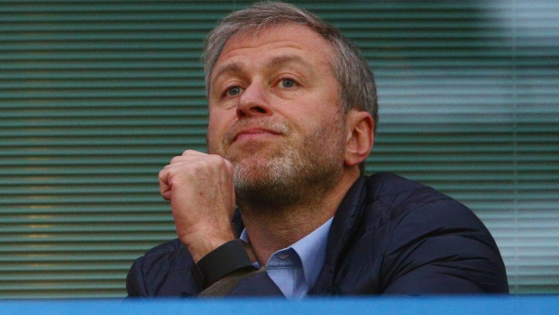 LONDON, ENGLAND - DECEMBER 19: Chelsea owner Roman Abramovich is seen on the stand prior to the Barclays Premier League match between Chelsea and Sunderland at Stamford Bridge on December 19, 2015 in London, England. (Photo by Clive Mason/Getty Images)