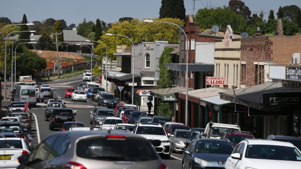 BOWRAL, AUSTRALIA - OCTOBER 29: Traffic moves along Bong Bong Street on October 29, 2021 in Bowral, Australia. COVID-19 travel restrictions will ease from Monday 1 November to allow people from Greater Sydney to visit New South Wales regional areas. (Photo by Lisa Maree Williams/Getty Images)