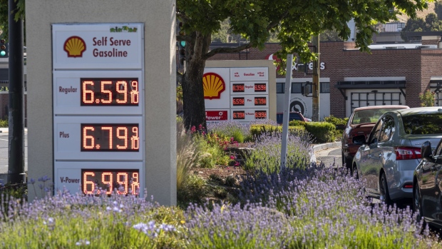 Gas prices at a Shell gas station in Hercules, California, on June 22. Photographer: David Paul Morris/Bloomberg