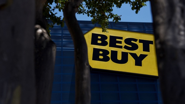 Best Buy Co. signage is displayed outside a store in San Antonio, Texas, U.S., on Thursday, May 17, 2018.