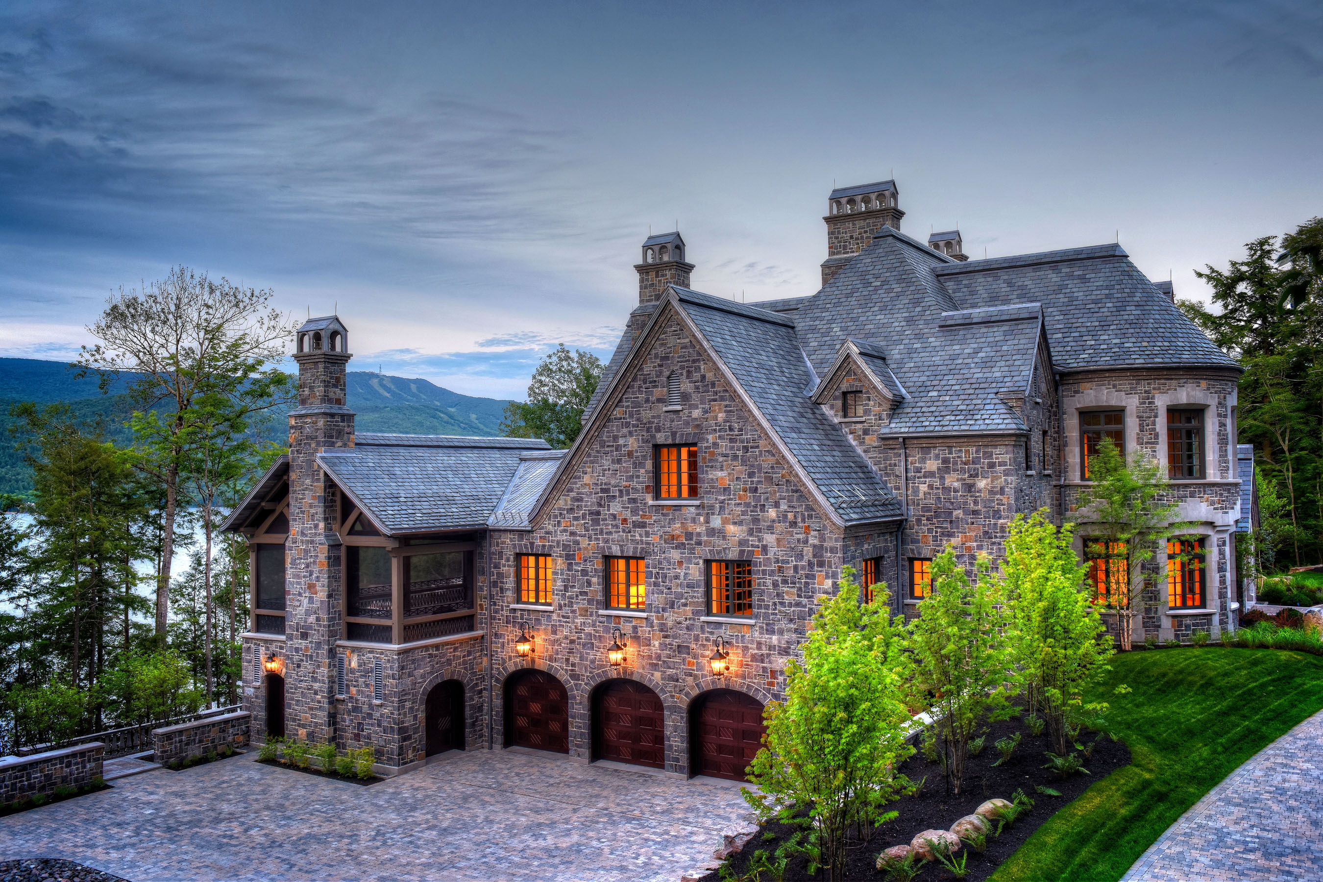 M Quebec mansion hits market as luxurious house gross sales brush off increased charges