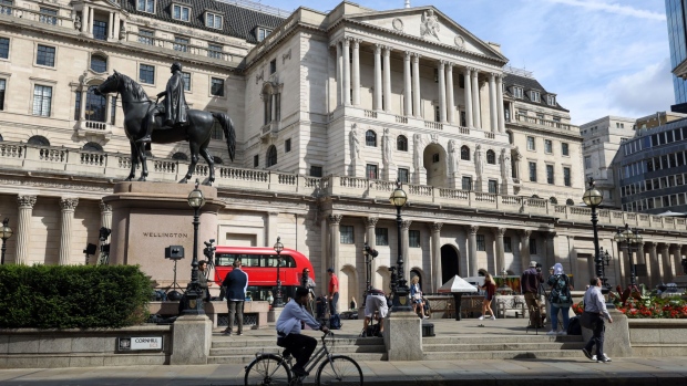 News broadcasters set up broadcast positions outside the Bank of England (BOE) ahead of the Monetary Policy Report news conference at the bank's headquarters in the City of London, UK, on Thursday, Aug. 4, 2022.