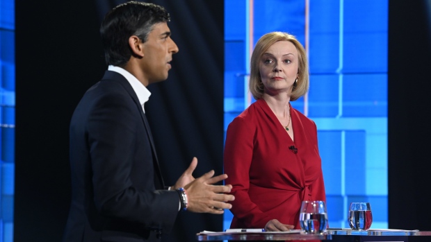 HANLEY, ENGLAND - JULY 25: Rishi Sunak and Liz Truss take part in the BBC Leadership debate at Victoria Hall on July 25, 2022 in Hanley, England. Former Chancellor Rishi Sunak and Current Foreign Secretary Liz Truss go head-to-head in the BBC Conservative Leadership debate in their bid to win the contest and become the UK's next Prime Minister. (Photo by Jacob King - WPA Pool/Getty Images) Photographer: WPA Pool/Getty Images Europe