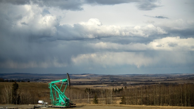 An oil pumpjack near Longview, Alberta, Canada, on Tuesday, April 26, 2022. Prime Minister Justin Trudeau’s government wants a 42% reduction in emissions from the oil and gas sector as part of Canada’s plan to meet its 2030 emissions-reduction goal. Photographer: James MacDonald/Bloomberg