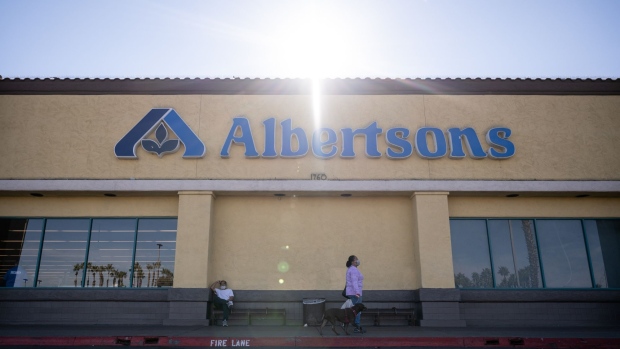 An Albertsons supermarket in Las Vegas, Nevada, U.S., on Friday, Jan. 7, 2022. Albertsons Cos is scheduled to release earnings figures on January 11. Photographer: Bridget Bennett/Bloomberg