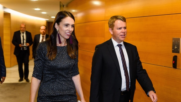 Hipkins arrives for a news conference with Jacinda Ardern in 2021.