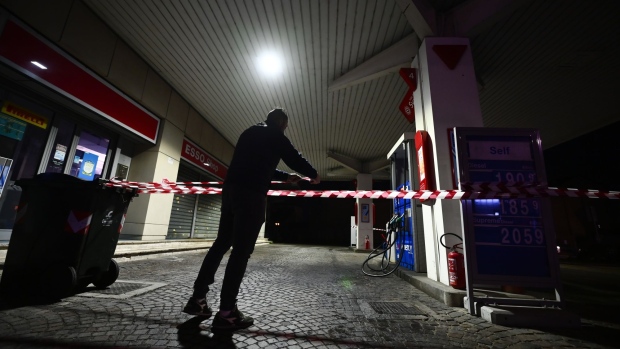 TURIN, ITALY - JANUARY 24: Fuel man closes petrol station for strike on January 24, 2023 in Turin, Italy. The petrol stations will close due to strike from tomorrow, 25 January, at 7 pm until 7pm on 26 January. (Photo by Stefano Guidi/Getty Images)