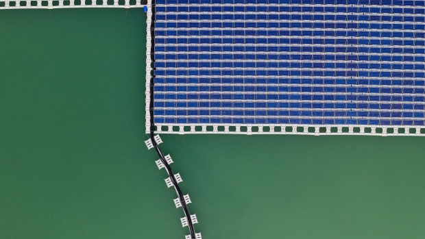 A floating solar panel farm. Photographer: Alex Kraus/Bloomberg