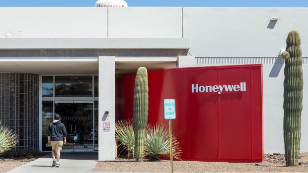 Signage outside the Honeywell avionics facility in Phoenix, Arizona, U.S. on Friday, April 8, 2022. The VA-X4, Vertical Aerospace's flagship electric vertical take-off and landing (eVTOL) aircraft, will feature Honeywell's fly-by-wire controls and next-gen avionics. Photographer: Caitlin O'Hara/Bloomberg