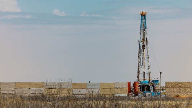 A vertical oil drilling rig. Photographer: Jordan Vonderhaar/Bloomberg