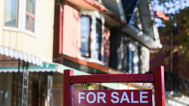 Le marché du logement dans la RGT montre des signes de resserrement : le Toronto Real Estate Board