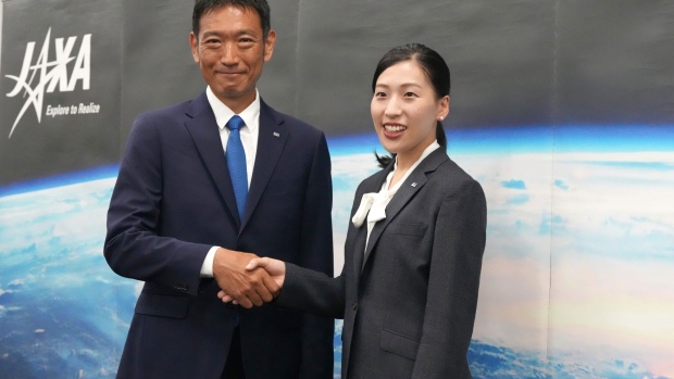 Makoto Suwa, left, and Ayu Yoneda. Photographer: Toru Hanai/Bloomberg 