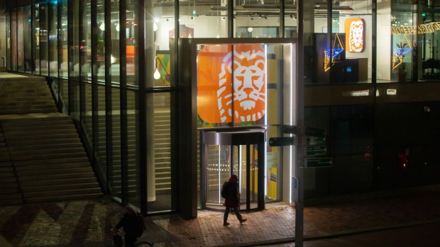 An ING Groep NV bank branch in Amsterdam, Netherlands, on Friday, Feb. 1 2022. Societe Generale SA has entered into exclusive negotiations with ING to attract its French retail banking customers, as the Dutch lender exits the market. Photographer: Peter Boer/Bloomberg