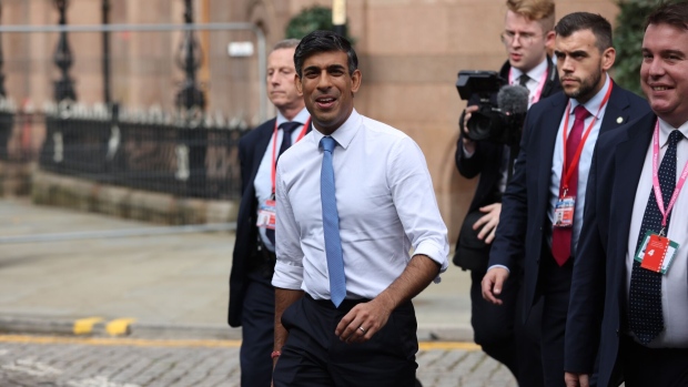 Rishi Sunak says he’ll ‘look at the facts’ on HS2.