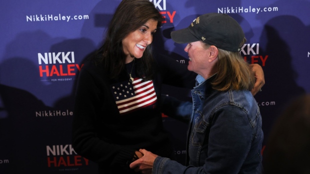 Nikki Haley speaks with supporters in Rochester, New Hampshire on Oct. 12.  Photographer: Michael M. Santiago/Getty Images