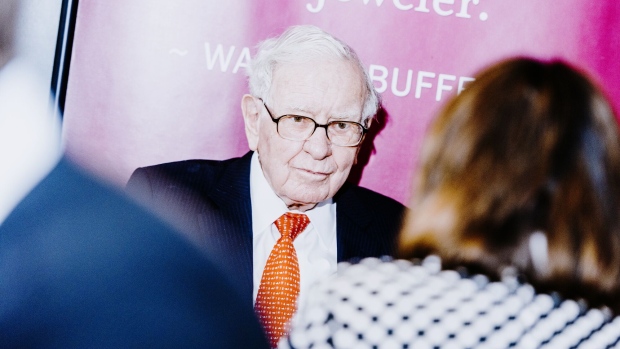 Warren Buffett, chairman and chief executive officer of Berkshire Hathaway Inc., plays bridge at an event on the sidelines of the Berkshire Hathaway annual shareholders meeting meeting in Omaha, Nebraska, U.S., on Sunday, May 6, 2019. The annual shareholders' meeting doubles as a showcase for Berkshire's dozens of businesses and a platform for its billionaire chairman and CEO to share his investing philosophy with thousands of fans.