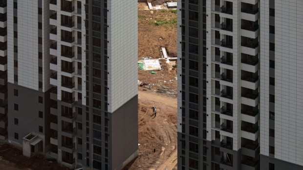 Residential buildings under construction at the Phoenix Palace project, developed by Country Garden Holdings Co., in Heyuan, Guangdong province, China, on Thursday, Sept. 21, 2023.  Source: Bloomberg