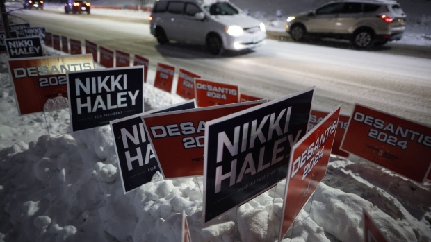Campaign signs for Nikki Haley and Ron Desantis in Des Moines, Iowa, on Jan. 10.