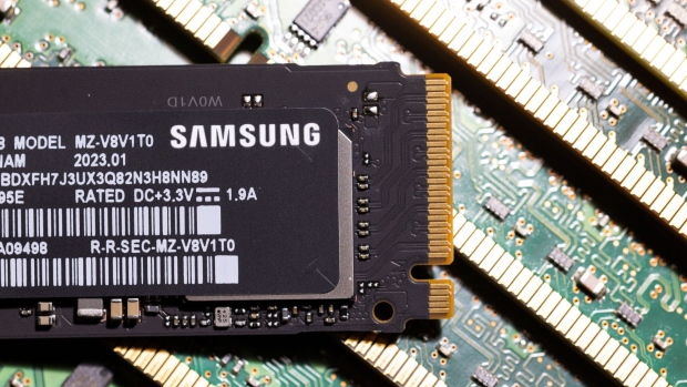 A Samsung Electronics Co. 1TB Solid State Drive (SSD) 980 module, top, and other DDR modules arranged in Seoul, South Korea, on Wednesday, April 5, 2023. The South Korean chipmaker will report preliminary results for the March quarter on Friday. Photographer: SeongJoon Cho/Bloomberg