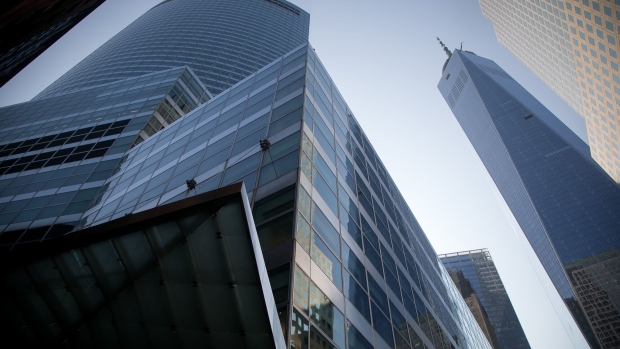 Goldman Sachs headquarters, left, in New York, US. Photographer: Michael Nagle/Bloomberg