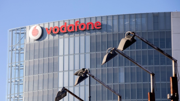 Swisscom è in trattative avanzate per acquistare l'unità Vodafone Italia