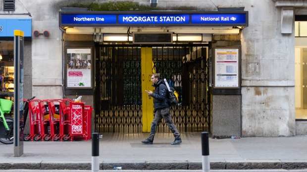 The shuttered Moorgate Underground Station during a strike in 2022.