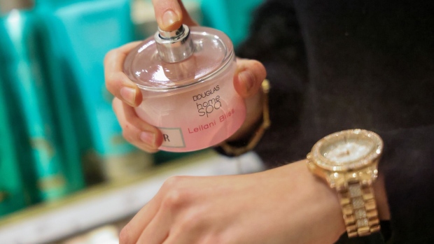 <p>German perfume retailer Douglas, which also makes its debut this week, priced its sale at the bottom end of its range to entice buyers. </p>