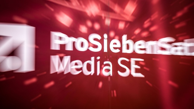 07 March 2019, Bavaria, Unterf?hring: The logo of ProSiebenSat.1 Media SE can be seen on a screen at the Bilanz-Pk 2019. Photo: Sina Schuldt/dpa (Photo by Sina Schuldt/picture alliance via Getty Images)