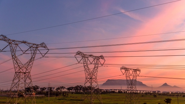 <p>High-voltage electricity transmission towers in Cape Town.</p>