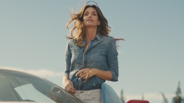 Pepsi unveils new Cindy Crwford ad in 2018