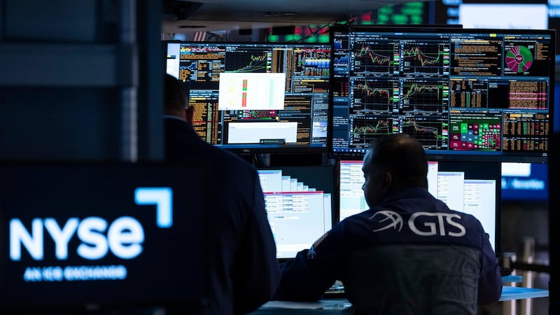 The bond market swings back to worries and knocks U.S. stocks lower