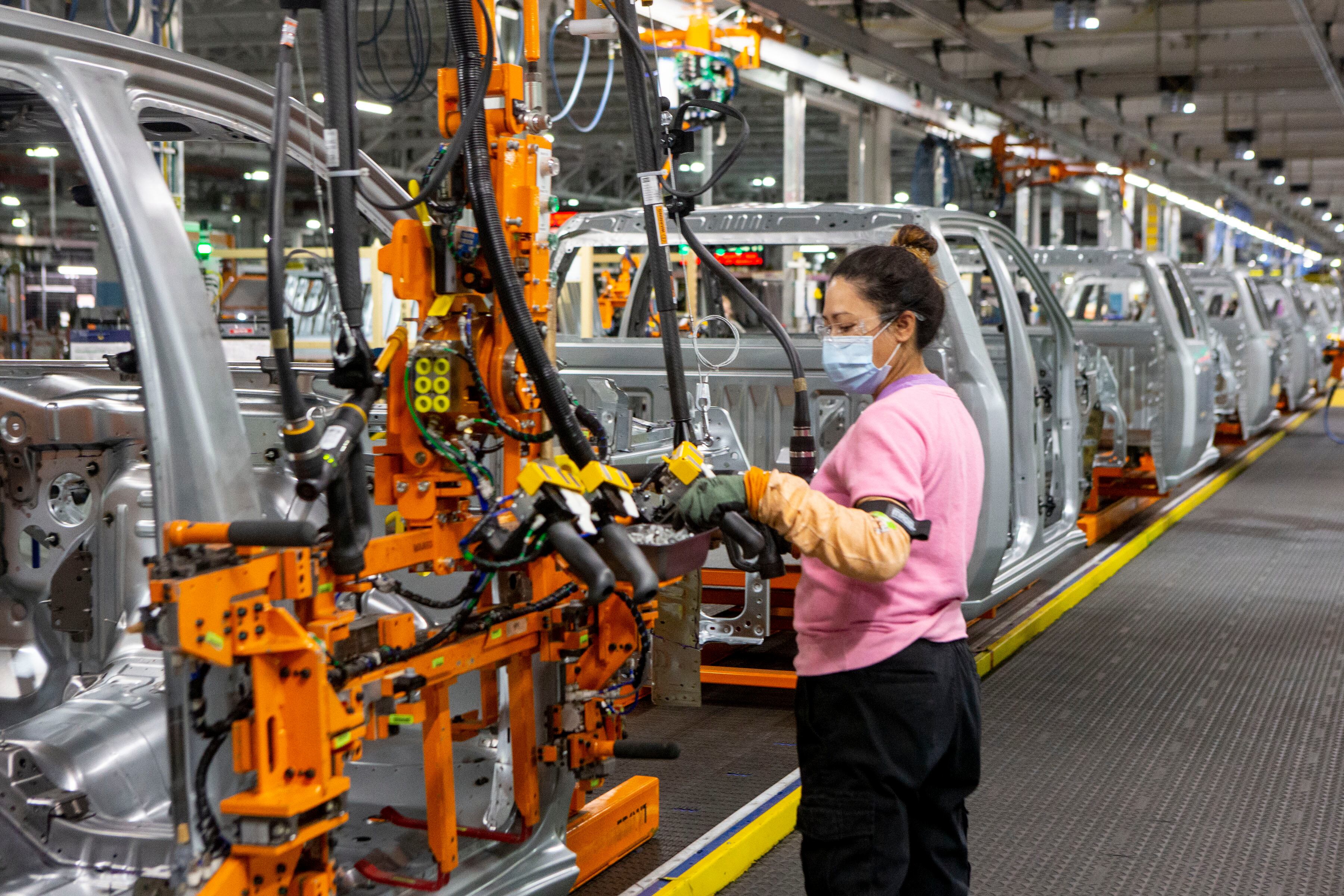 Trade war: GM wants parts makers to pull supply chains from China