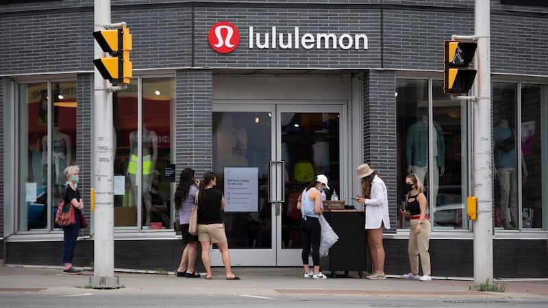 Lululemon cuts outlook as Q2 profit, revenues drop