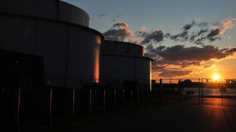Oil surges above $100 a barrel as U.S. and Iran launch new attacks, while gasoline prices also jump