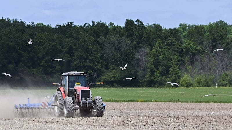 Quebec reimbursing farmers for fuel tax, says measure will help competitiveness