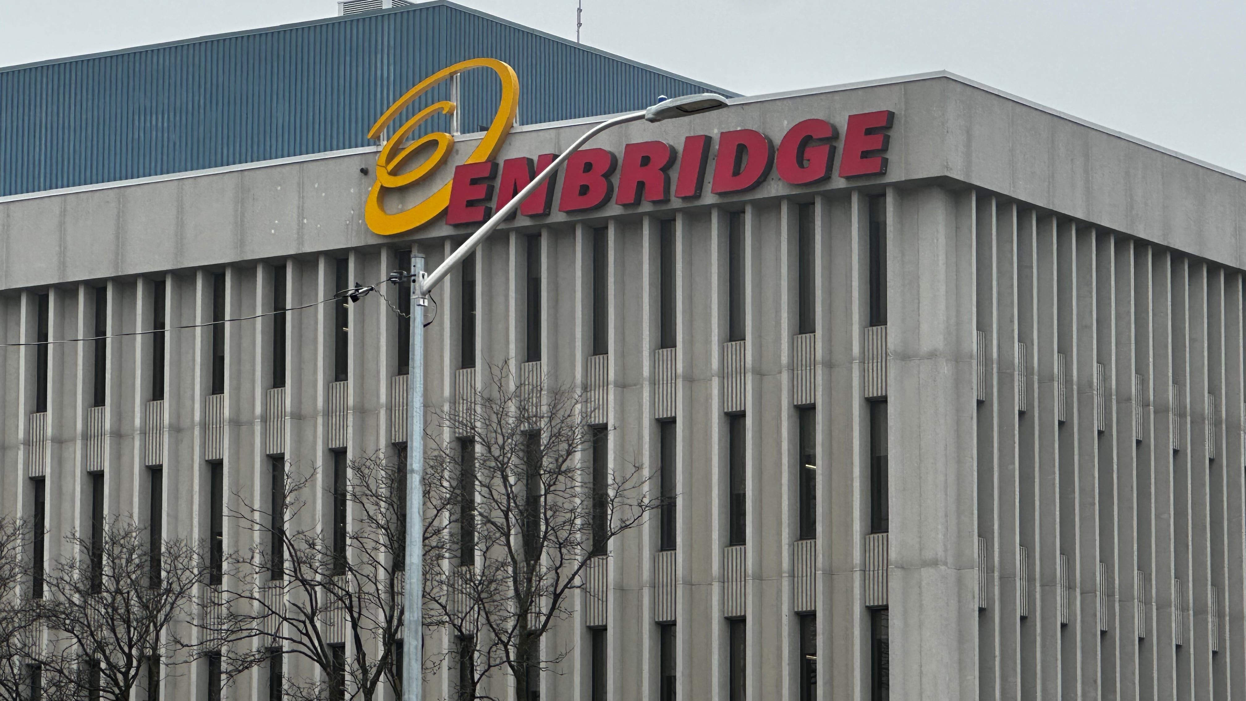 Pipeline company Enbridge reports $1.67-billion first-quarter profit