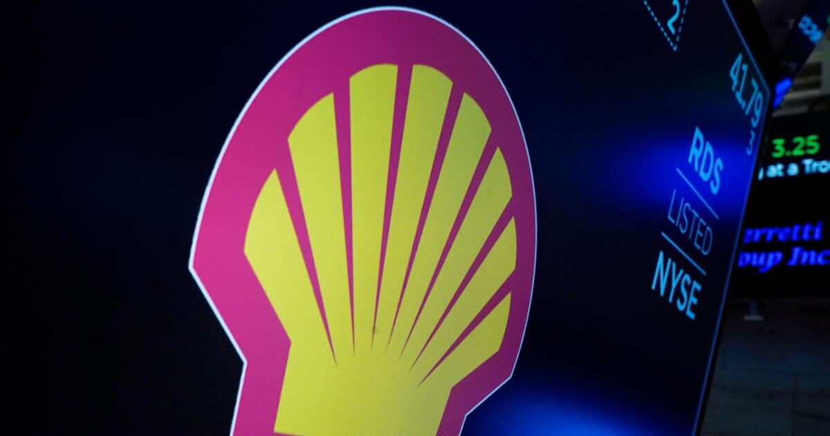 Shell Trading Forward Shell sees lower gas output but oil trading boost on Iran war