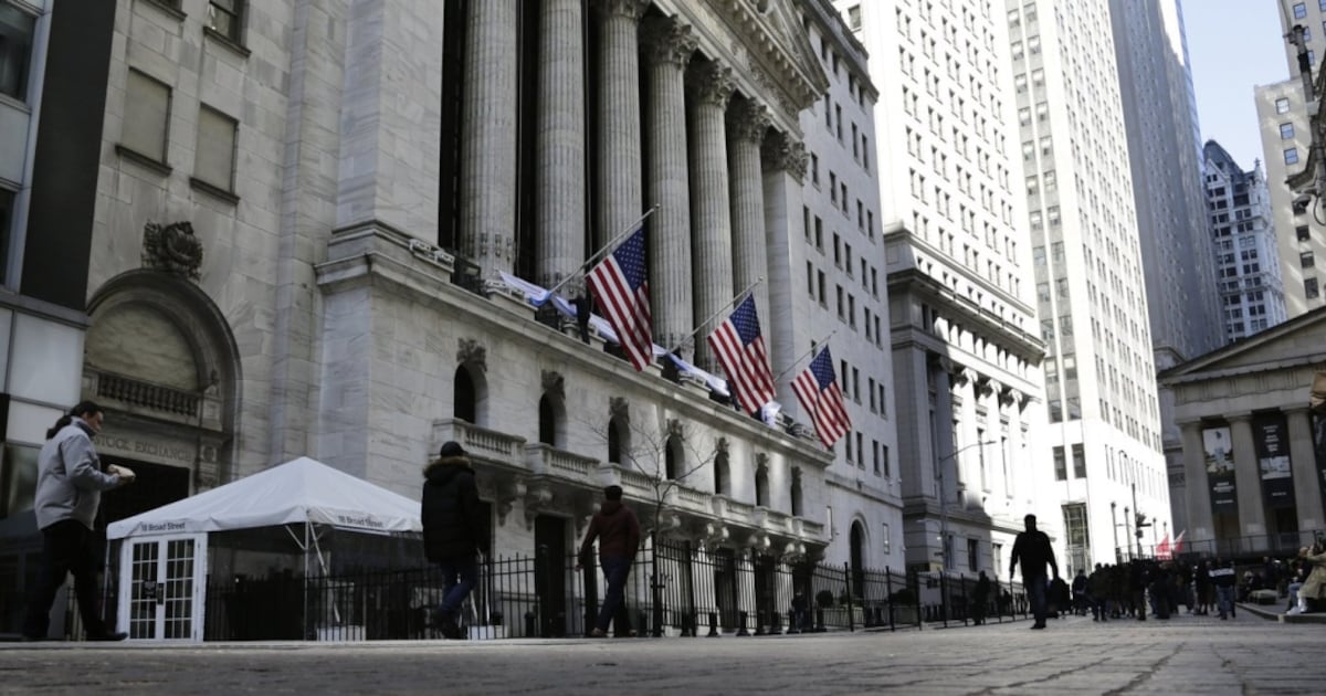 Wall Street banks’ Q2 saw deal fees, trading windfall boost profit