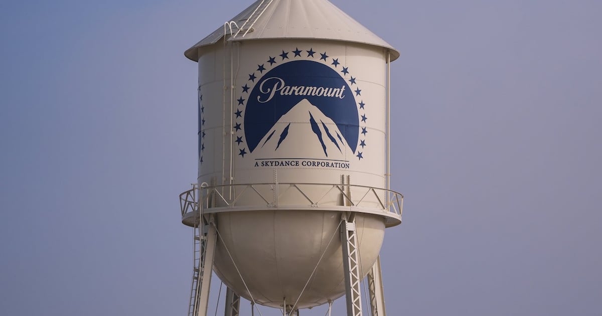 FCC grants Paramount's indirect ownership request for Gulf funds in Warner ...