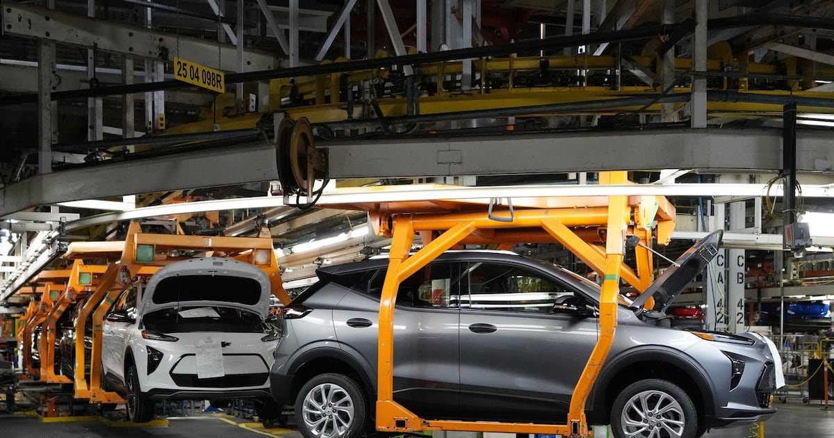 GM to invest US$4B to shift some production from Mexico to the U.S.