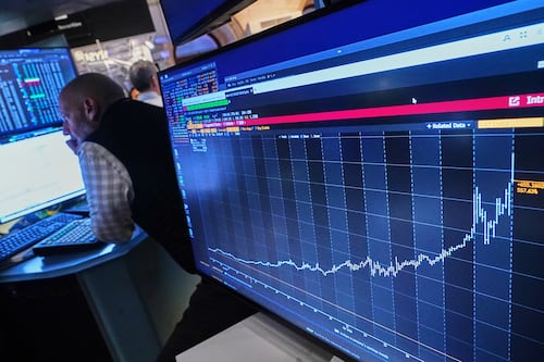 Canadian, U.S. markets rise despite gains in the price of oil amid war uncertainty