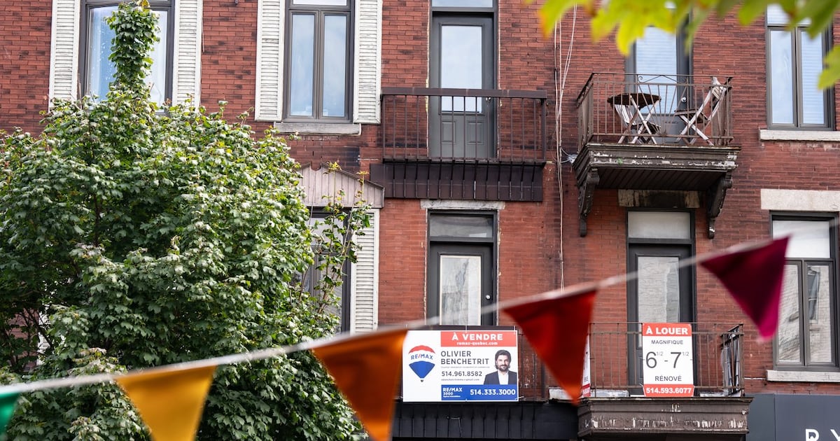 Photo: bnnbloomberg.ca A building with "For Rent" and "For Sale" signs is posted in Montreal, Tuesday, Oct. 1, 2024. THE CANADIAN PRESS/Christinne